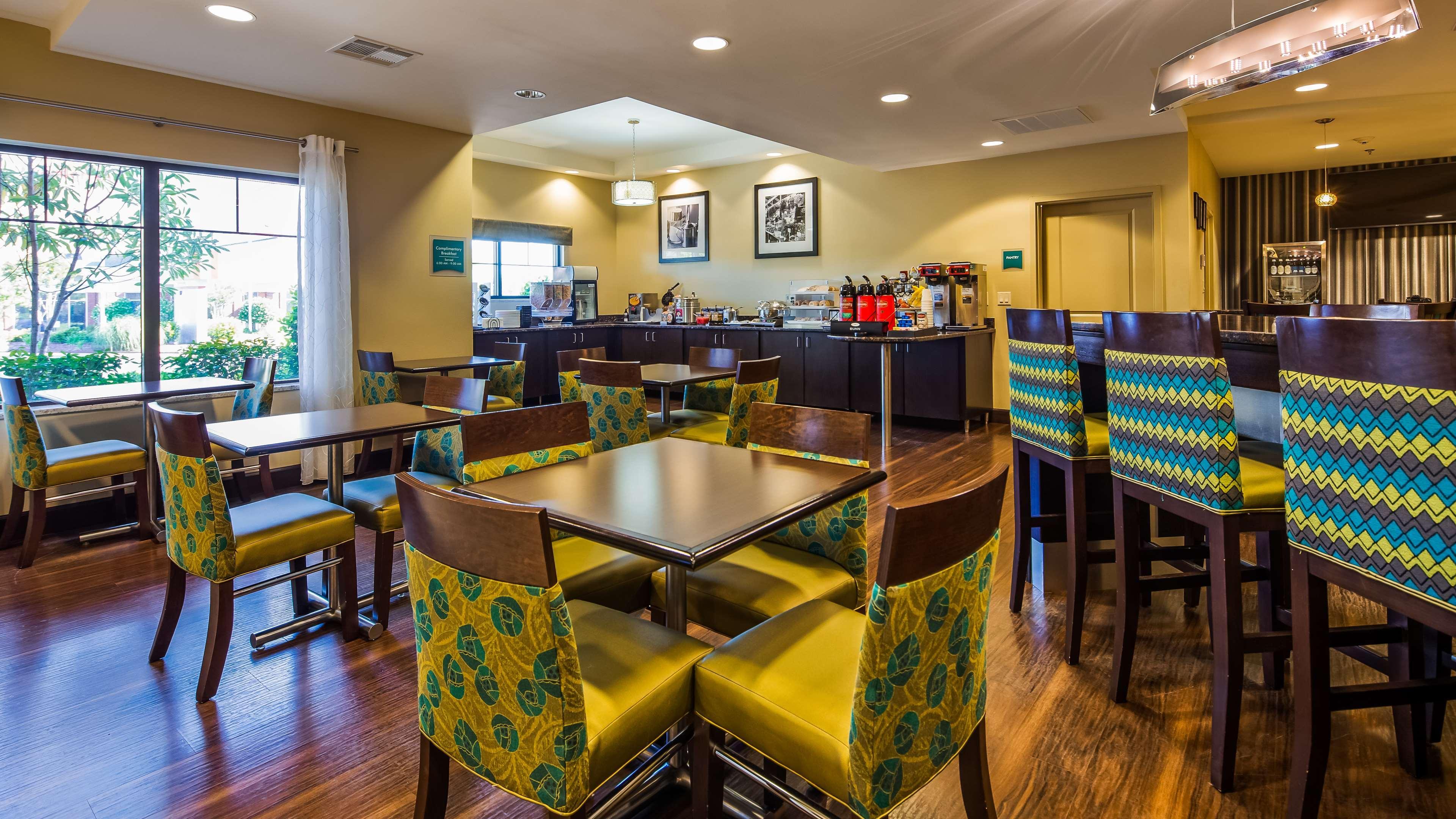 Best Western Plus University Inn Hattiesburg Eksteriør billede